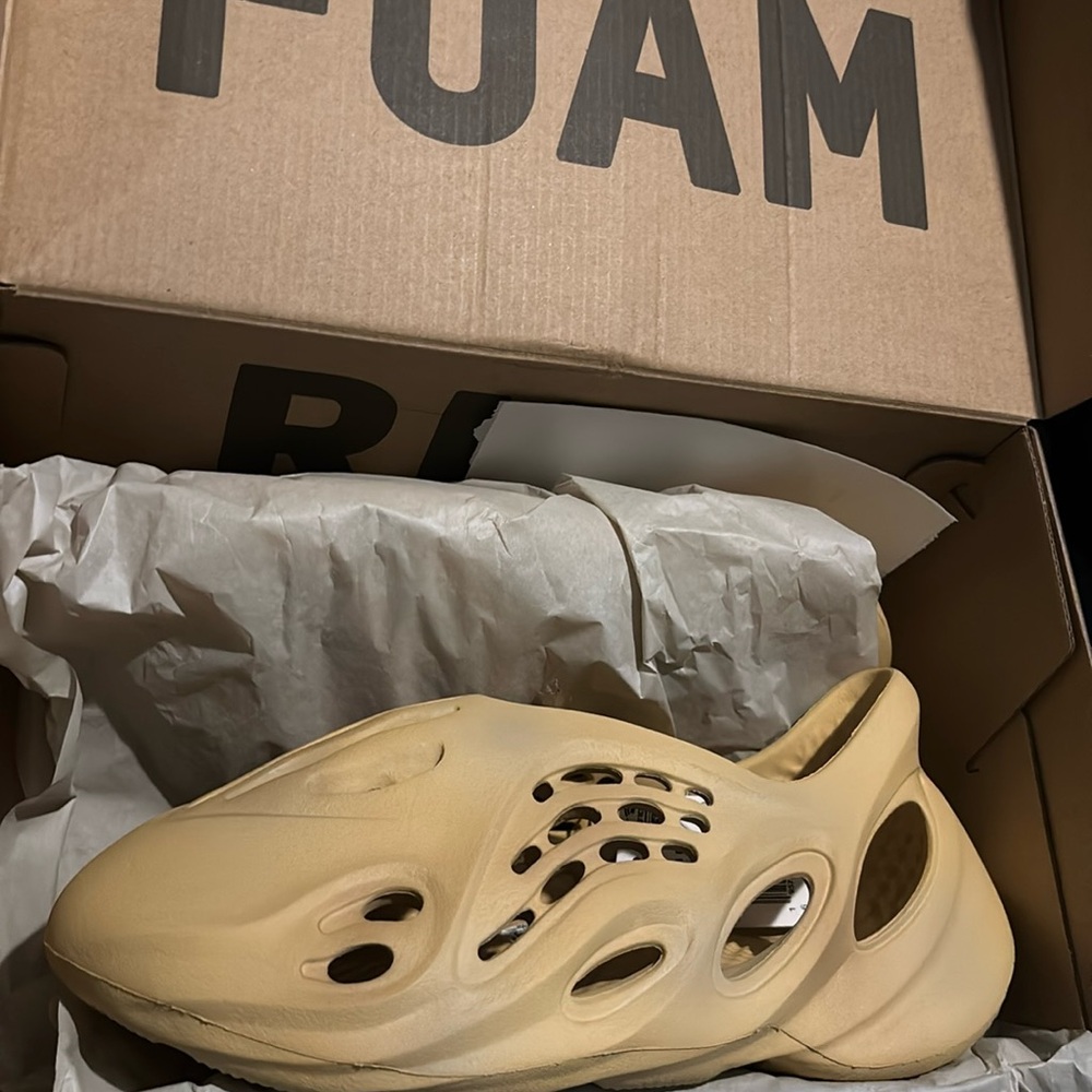 Yeezy foam runners